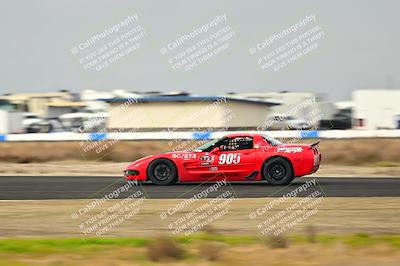 media/Jan-26-2025-CalClub SCCA (Sun) [[cfcea7df88]]/Group 3/Race/